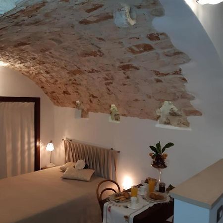 קונברסאנו Donna Lucrezia Dimora A Corte B&B מראה חיצוני תמונה
