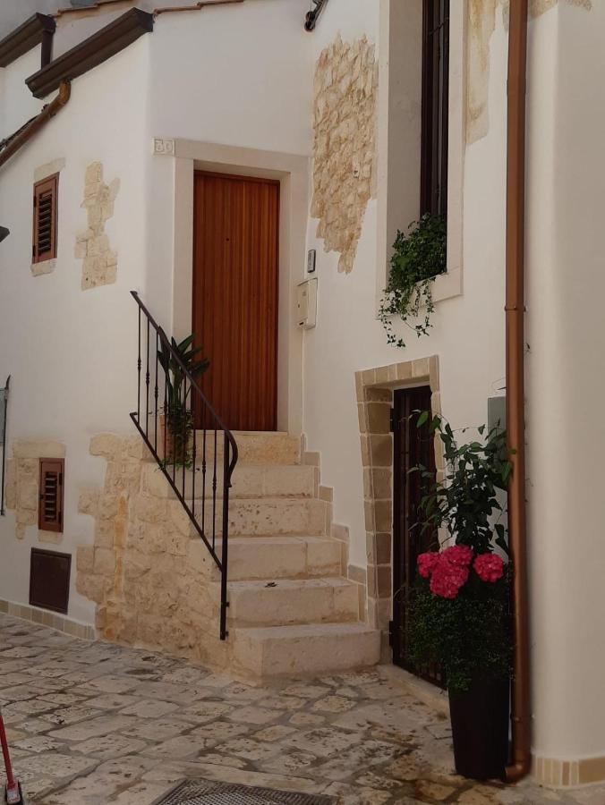 קונברסאנו Donna Lucrezia Dimora A Corte B&B מראה חיצוני תמונה
