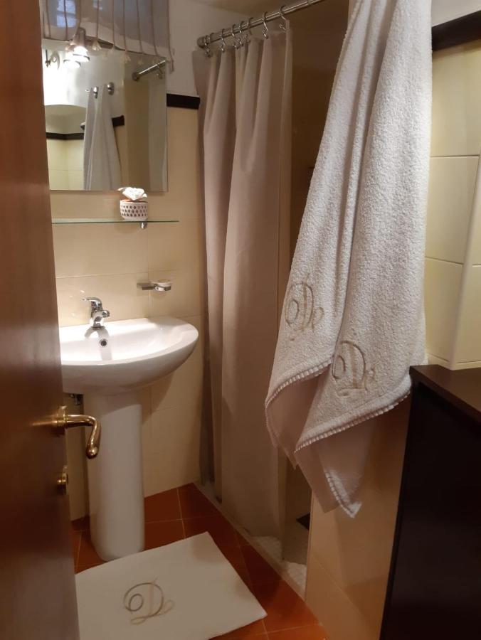 קונברסאנו Donna Lucrezia Dimora A Corte B&B מראה חיצוני תמונה