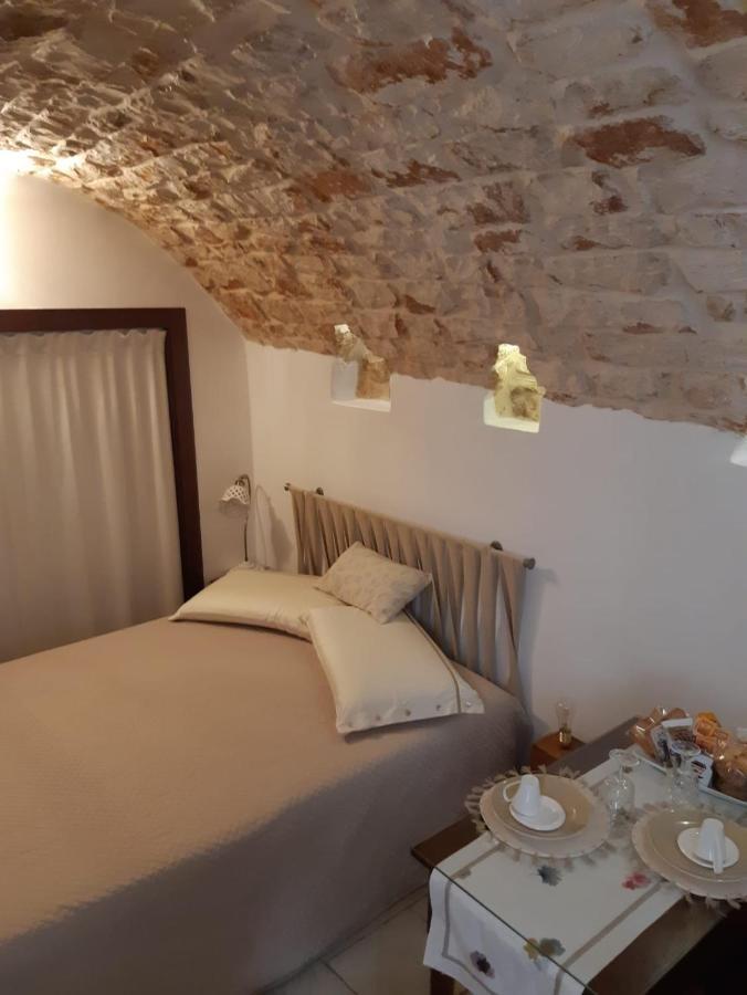 קונברסאנו Donna Lucrezia Dimora A Corte B&B מראה חיצוני תמונה